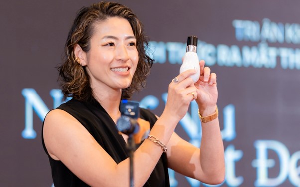 Bà Marina Tanaka – CEO Maputi Nhật Bản chia sẻ về sản phẩm tại sự kiện
